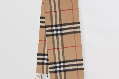 Burberry The Classic Check Cashmere Scarf