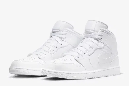 Win a pair of NIKE Air Jordan 1 Mid