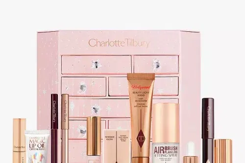 Charlotte Tilbury Charlotte's Diamond Chest of Beauty Stars Beauty Advent Calendar