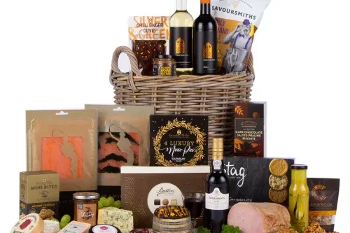 THE SNOWFLAKE CHRISTMAS HAMPER