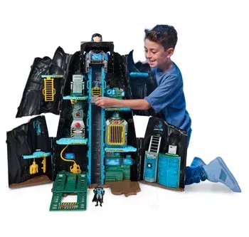 TOY DAY-AUTO WIN -Batman Bat-Tech Batcave Giant Transforming Playset with Exclusive 10cm Batman Figure
