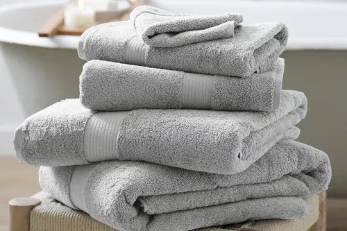 WIN A WHITE COMPANY BEDDING & TOWEL BUNDLE