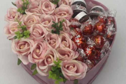 AUTO WIN - Velvet Hat Box Gift Lindt Lindor, Nutella Jars & Roses - Extra Large