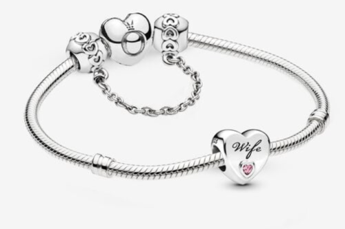 AUTO WIN - Pandora Pink Wife Heart Charm and Bracelet Gift Set