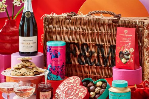 FORTNUM AND MASON-The Utterly Smitten Hamper