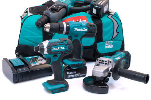 WIN A Makita M41 18V 4 Piece Kit with 2x 4.0Ah Batteries FOR 25P