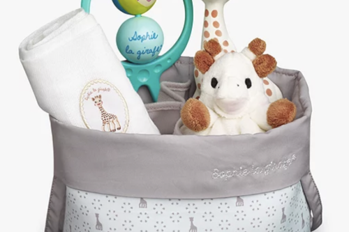 AUTO WIN - Sophie La Giraffe Birth Basket Gift Set