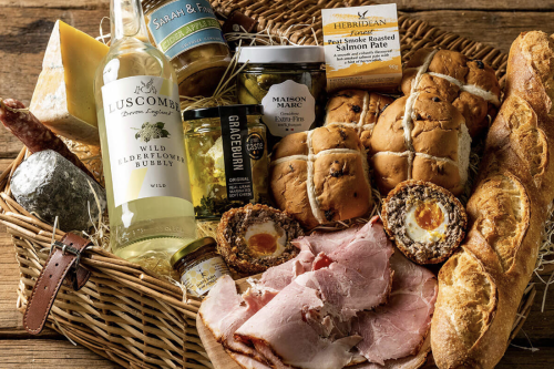 AUTO WIN - DARTS FARM SPRING TUCK IN - 27/03