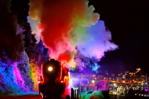 WIN A FAMILY TICKET FOR THE TRAIN OF LIGHTS + SANTA
