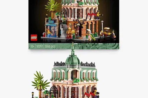 LEGO Icons 10297 Boutique Hotel
