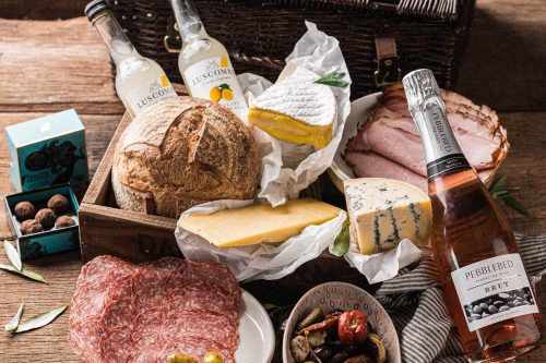 AFTERNOON AUTO WIN - Darts Farm PICNIC HAMPER WITH FIZZ - 04/06