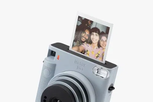 AUTO WIN - Fujifilm Instax SQUARE SQ1 Instant Camera with Selfie Mode, Built-In Flash & Hand Strap, Glacier Blue - 10/06
