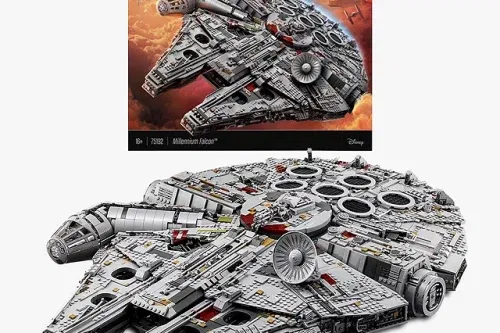 LEGO Star Wars 75192 Ultimate Collector Series Millennium Falcon