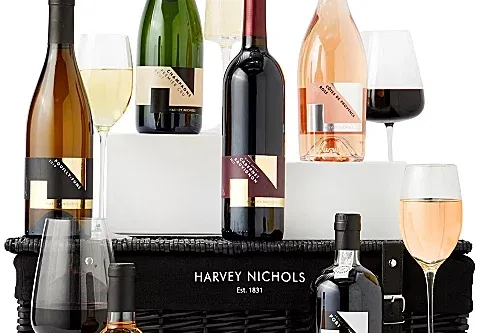 HARVEY NICHOLS  A Drink for Every Course Hamper