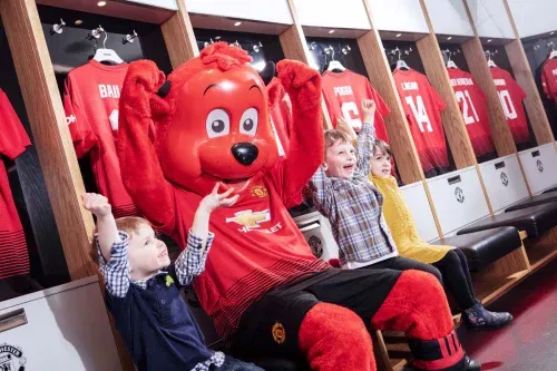Family Tour of Manchester United + £400 SPENDING MONEY