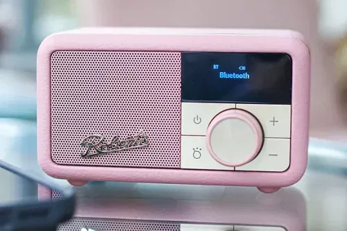 LATE NIGHT AUTO WIN - Roberts Revival Petite Portable Digital Radio - 30/08