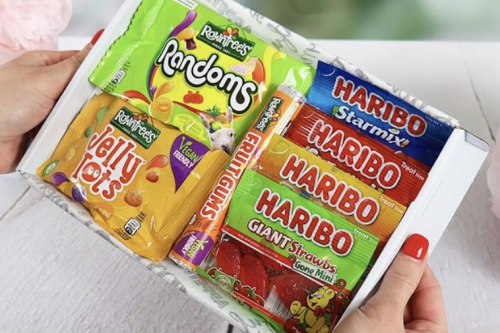 QUICK* - AUTO WIN **3 WINNERS** Win a Rowntree’s Sweets Letterbox Gift Hamper