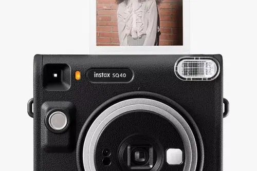 AUTO WIN - Fujifilm Instax SQUARE SQ40 Instant Camera with Selfie Mode, Built-In Flash & Hand Strap, Blac - 30/10