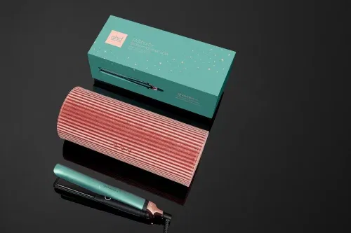 GHD PLATINUM+ HAIR STRAIGHTENER IN ALLURING JADE - 06/11