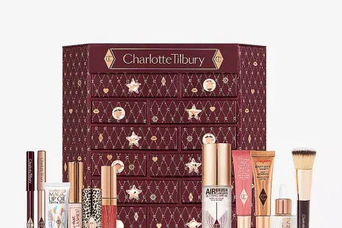 CHARLOTTE TILBURY Charlotte's Lucky Chest of Beauty Secrets Advent calendar