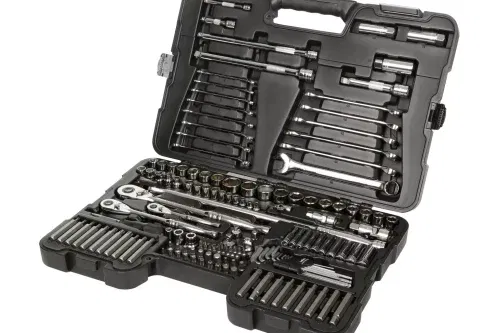 AUTO WIN-Halfords Advanced 150 Pc Socket & Spanner Set