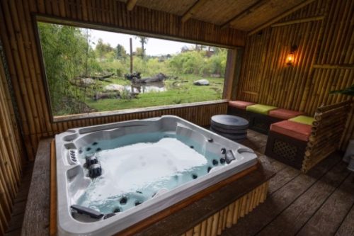 West Midlands Tiger Lodge with hot tub - 2 nights for a family of 5