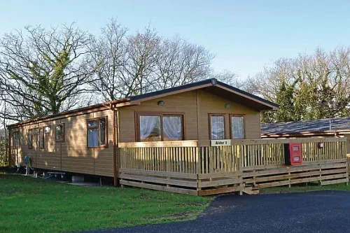 LADYS MILE WEEKEND-ALDER LODGE WITH HOT TUB 5TH JULY