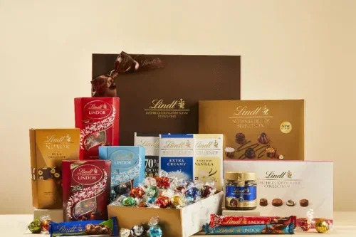 FOX GIVEAWAY-Best of Lindt Collection Hamper