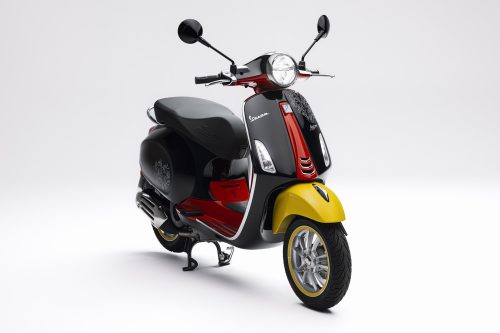 Primavera 125 Disney Mickey Mouse Edition by Vespa Euro 5 + INSTANT WINS