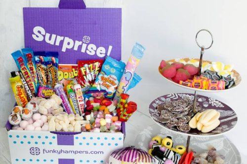 FOX GIVEAWAY- 5 WINNERS- SUPER DELUXE RETRO SWEETS GIFT