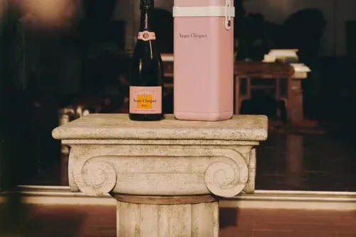 🦊Veuve Clicquot Rose Champagne, with Cooler, 75cl- AUTO WIN 14/10