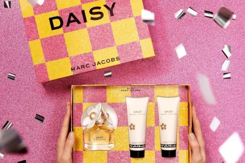 🦊Marc Jacobs Daisy Eau de Toilette 50ml Fragrance Gift Set-AUTO WIN 16/11