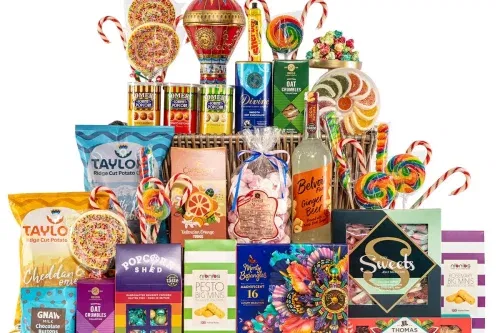 🦊 SANTAS RAINBOW CHRISTMAS GIFT HAMPER-AUTO WIN #2