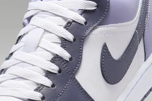 Air Jordan 1 Low Men's TRAINERS-AUTO WIN