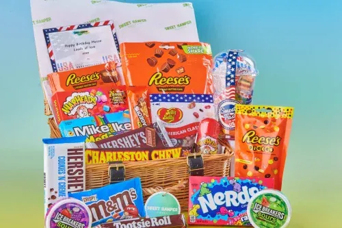 AMERICAN SWEET & CHOCOLATE HAMPER-AUTO WIN