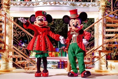 MAGIC OF DISNEY AT CHRISTMAS  – DISNEYLAND PARIS