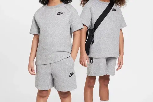 🦊Nike Younger Kids' Tech Fleece Tee and Shorts Set-AUTO WIN