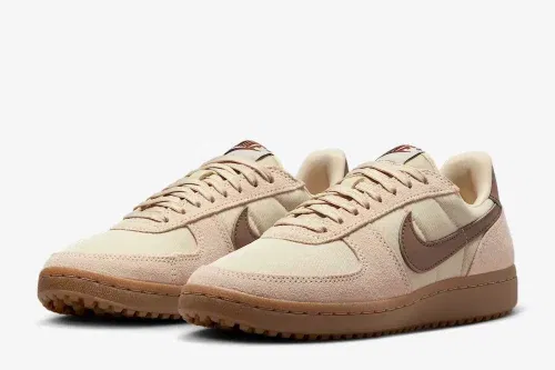 NIKE FIELD GENERAL WOMEN’S TRAINERS-AUTO WIN