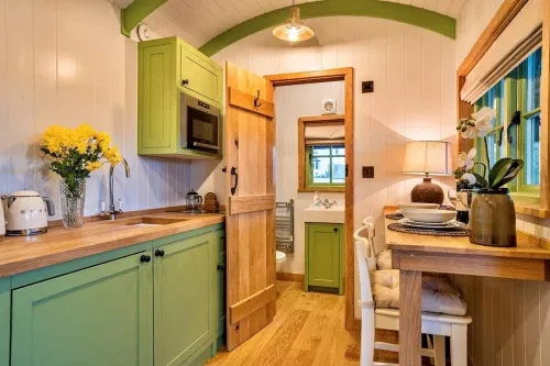 One Night Shepherd’s Hut Break for Two at Northcombe Farm and Lakes, Devon-AUTO WIN 03/09