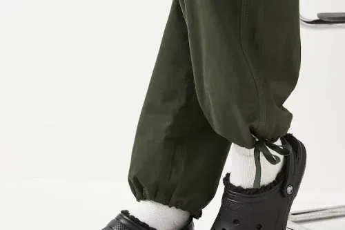 Crocs Black Classic Lined Clogs-AUTO WIN 05/09