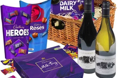 🦊Cadbury Chocolate & Wines Hamper Basket-AUTO WIN 02/10