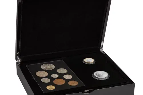 A Celebration of the Life of Sir Winston Churchill Collector Set Limited Edition AUTOWIN 28/09