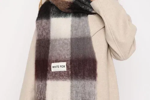 White Fox Scarf Burgundy/Cream-AUTO WIN 24/10