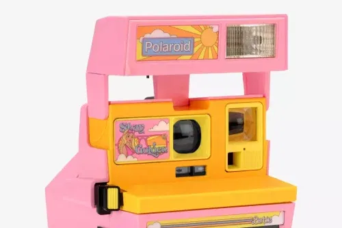 RETROSPEKT Polaroid 600 Malibu Barbie Instant Film Camera & RETROSPEKT Malibu Barbie 600 Instant Camera Bag-AUTO WIN