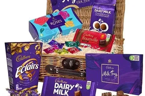 CADBURY CLASSIC CHOCOLATE BASKET AUTOWIN 29/10