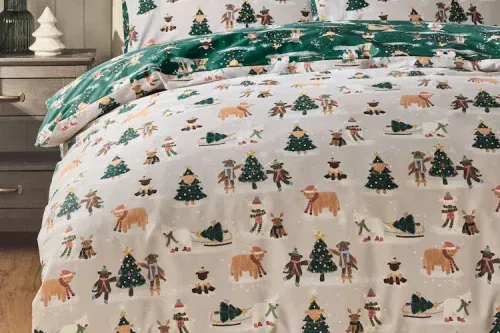 Natural/Green Hamish Christmas Reversible Duvet Cover and Pillowcase Set-AUTO WIN