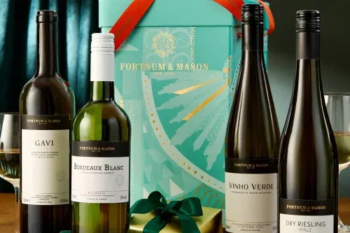 FORTNUM AND MASON The White Wine Gift Box-AUTO WIN 05/12