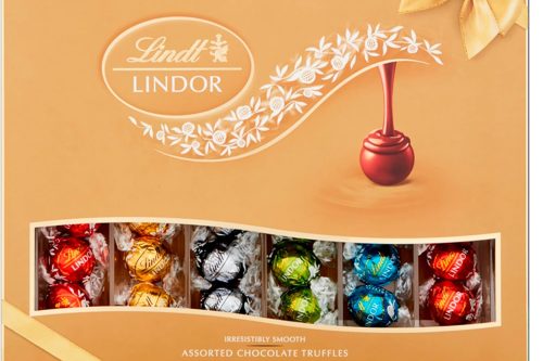 Lindt Lindor Assorted Chocolate Truffles Gift Box – 525g – Christmas, Gift – Milk, Dark, Salted Caramel & Pistachio Truffles AUTOWIN 02/12