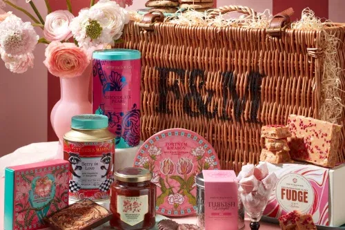FORTNUM AND MASON The Lovestruck Hamper-AUTO WIN 18/01