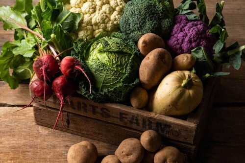 DARTS FARM SEASONAL VEGETABLE BOX-AUTO WIN 04/01